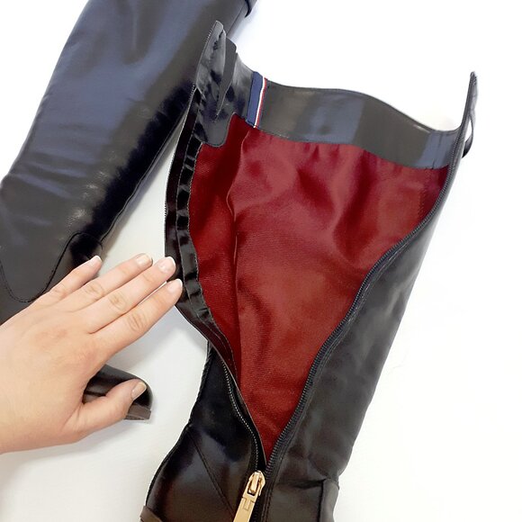 TOMMY HILFIGER Mackenze Zip Up Boots in Black Leather with Gold Hardware - Picture 10 of 16